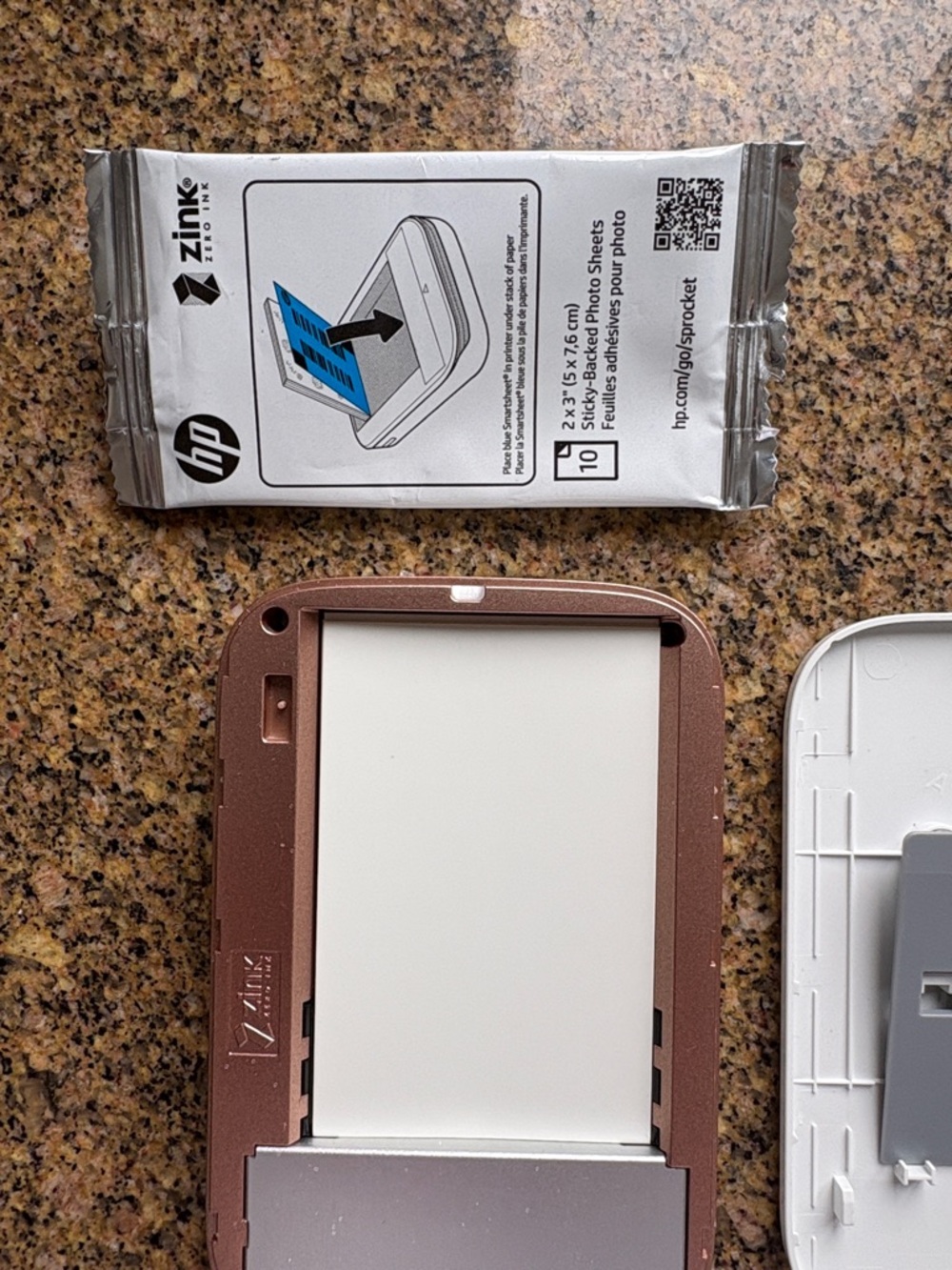 HP Sprocket Pocket Photo Printer - White with Rose Gold Logo - Picture 7 of 9